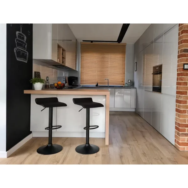 Hoker stołek barowy obrotowy podnóżek regulacja wysokości czarny ekoskóra ModernHome
